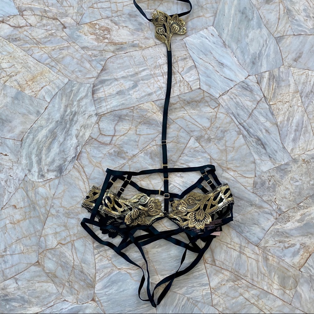 VS VERY SEXY Band of Lovers Harness Panty‎